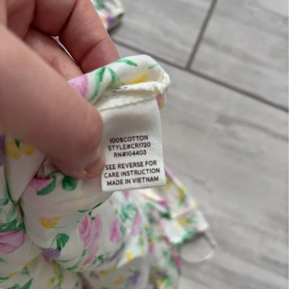 Floral Ruffle Sleeve Top - Picture 8 of 8